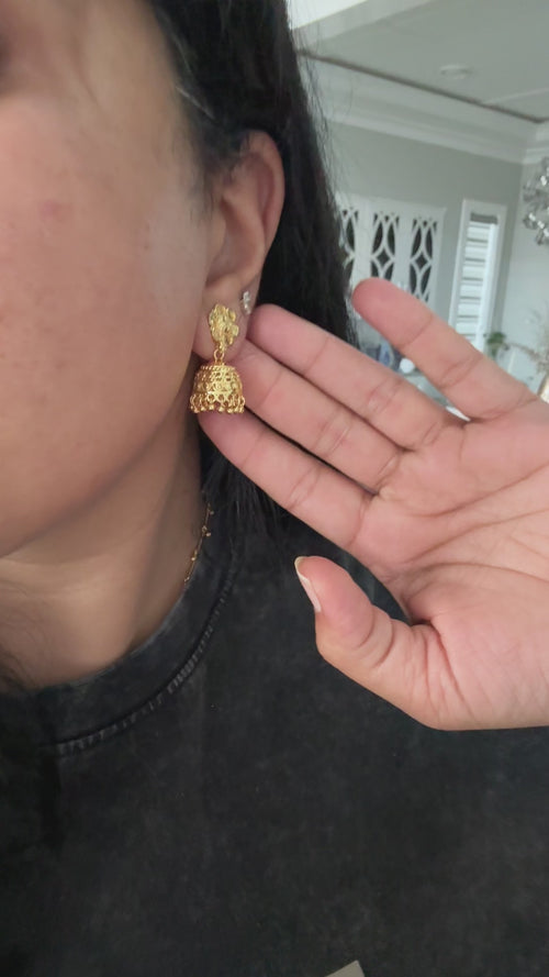 Small Gold jhumkis