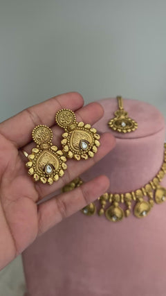 Priya necklace Set